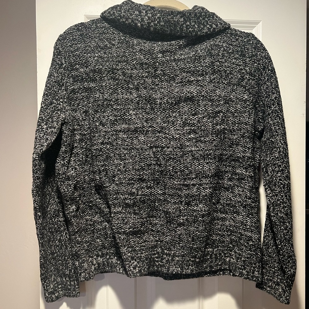 Turtle neck sweater